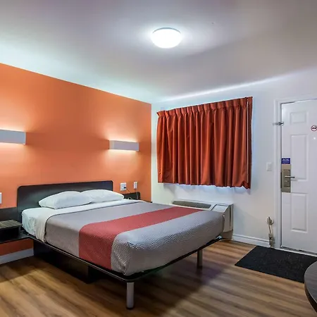 Motel 6-Sudbury, On Exterior photo