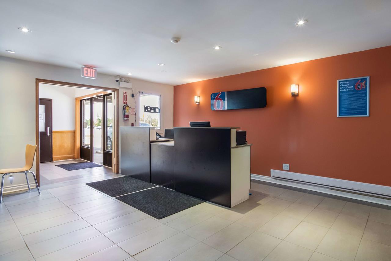 Motel 6-Sudbury, On 2*